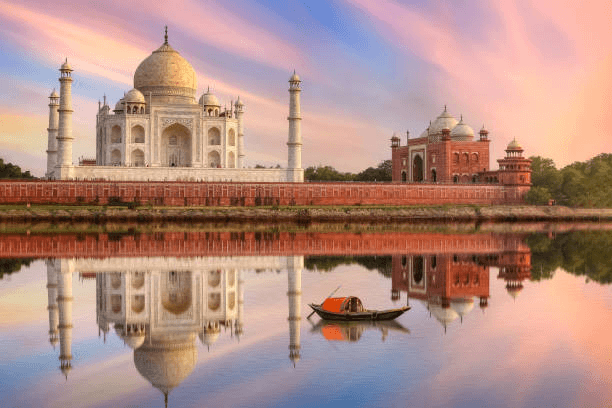 Seeing the Taj Mahal on Your Golden Triangle Tour